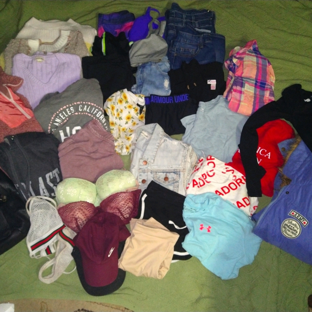 Bundle trade for Haley🥰🥰